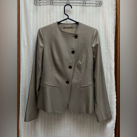 MaxMara Jackets & Blazers - Max Mara Vergine Wool & Silk blend Blazer size 8
